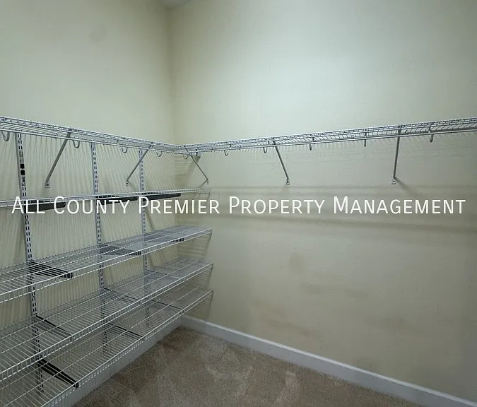 203 Spalding Way — Photo 11