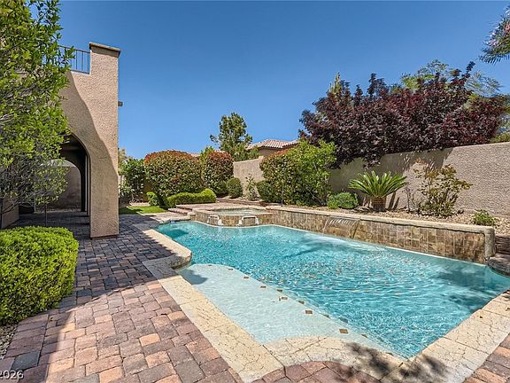 2nd image of 552 Puenta Del Rey St