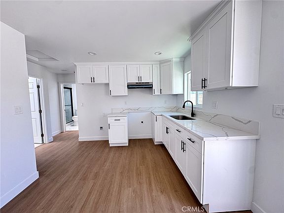 4th image of 2218 Continental Ave