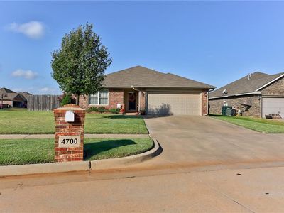 4700 Wagner Lake Dr, Yukon, OK, 73099