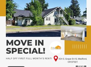 424 S Grape St #3, Medford, OR 97501