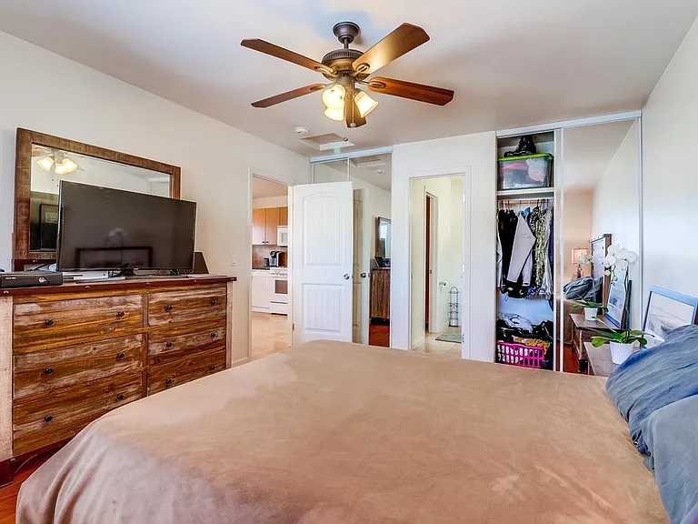 1859 1/2 Grand Ave #1 — Photo 20