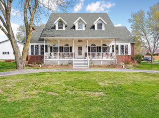 2111 E Warren Ave, Ozark, MO 65721