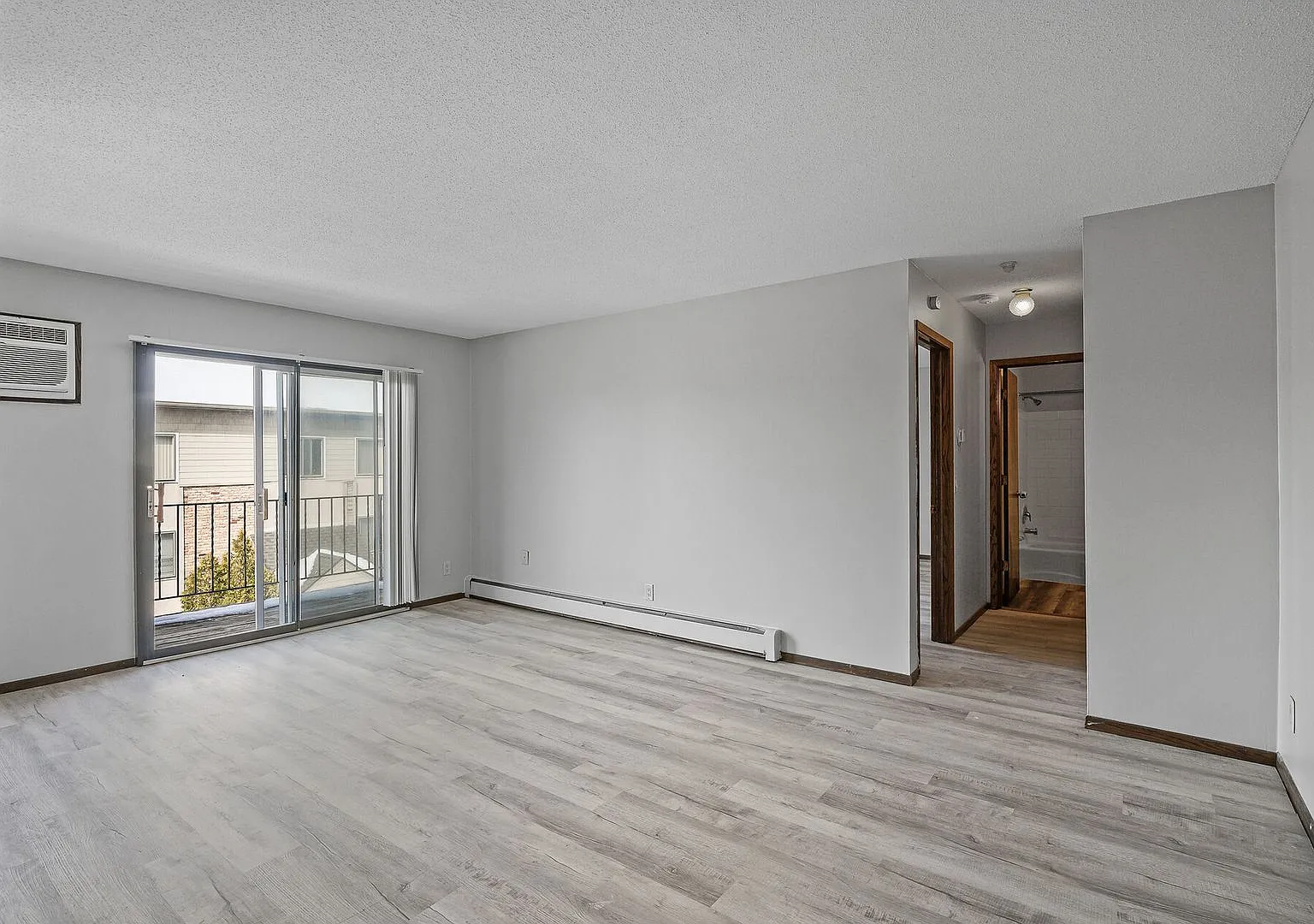 Highland Gables Apartments — Photo 4