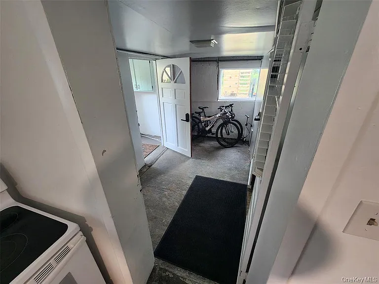 16 Ardmore St #B — Photo 4