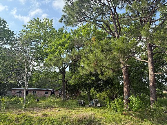 5th image of 1019 E Archer Rd