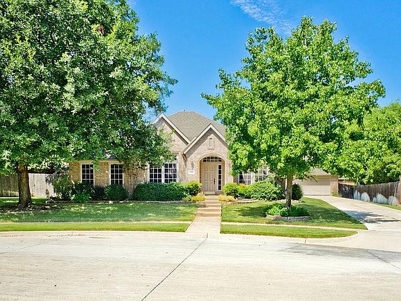 2nd image of 501 Briarwood Ct