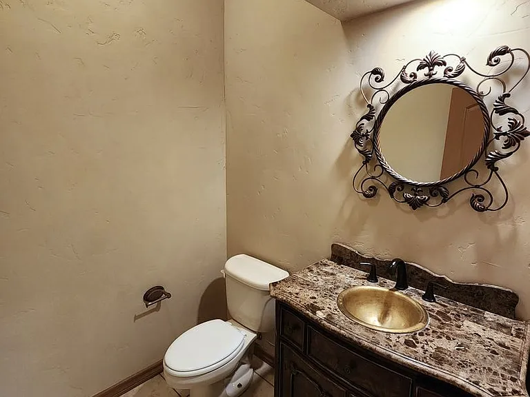 4189 Capistrano Ave — Photo 16