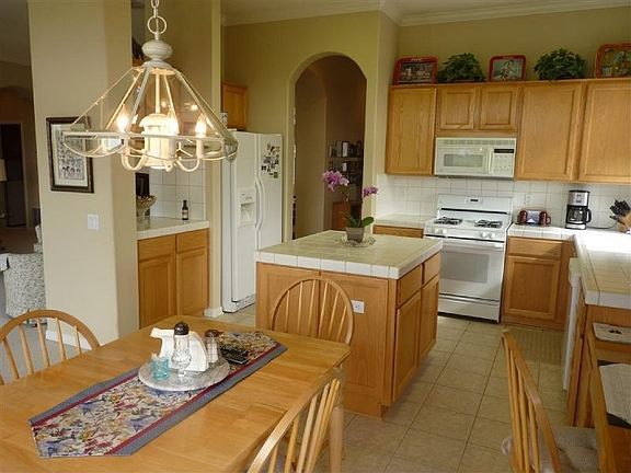 5th image of 7260 Lost Lake Ln