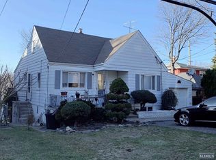 489 Chestnut St #B, Ridgefield, NJ 07657