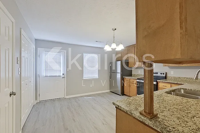 160 Deer Pkwy — Photo 7