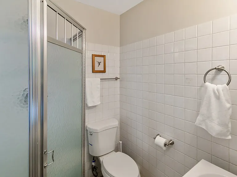 336 Leith Ave — Photo 18