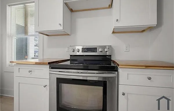 1113 Kelly St — Photo 8