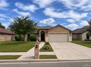 909 Montecruz St, Mission, TX 78574