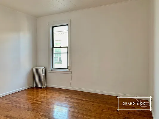 Rented by Grand & Co. | media 4