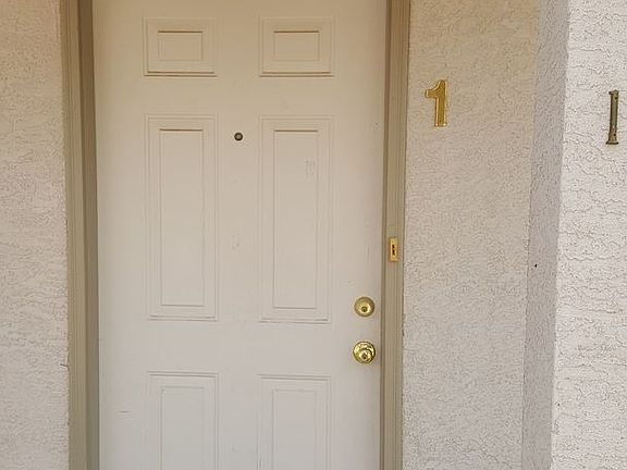 3rd image of 760 N McCandless Ave APT 1