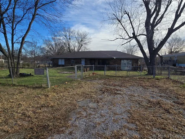 303 Chickasaw St, Savanna, OK 74565