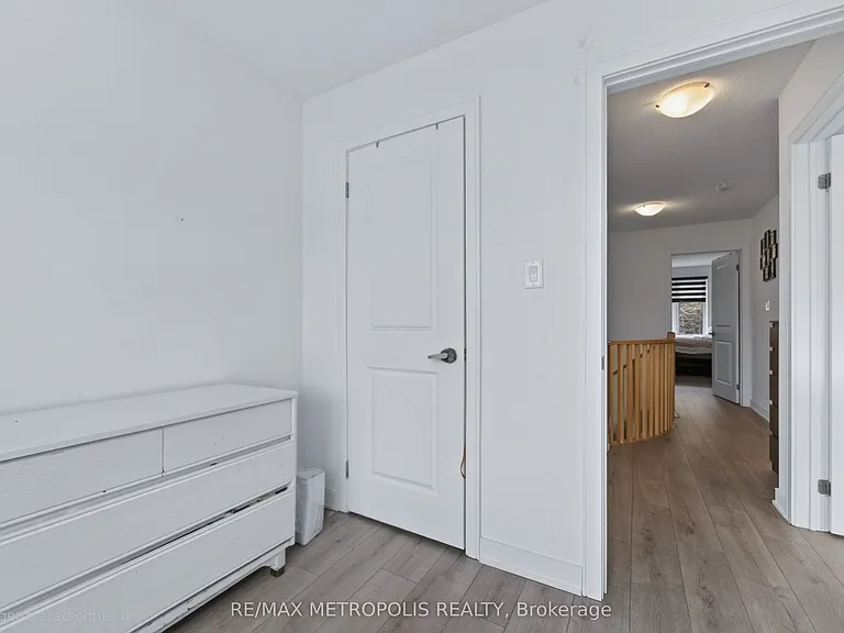 132 Blue Forest Cres — Photo 38