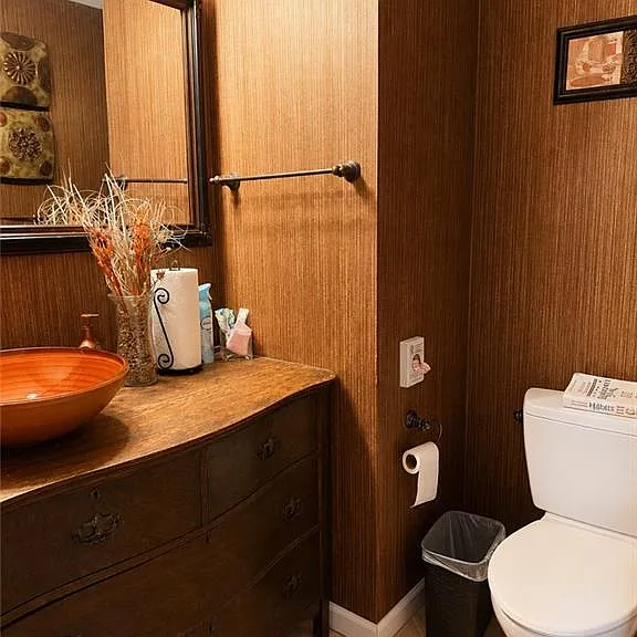 8945 Carroll Manor Dr — Photo 17