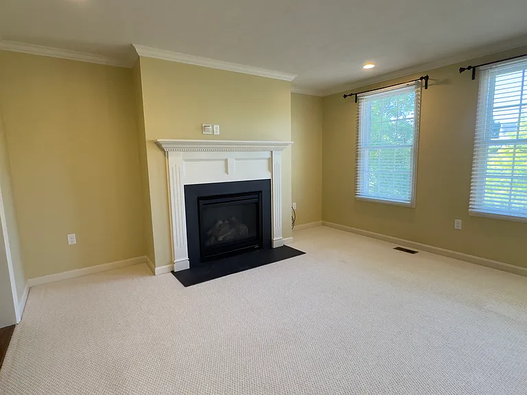106 Village Ct — Photo 7
