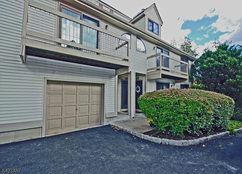 1st image of 3005 Hemlock Pl