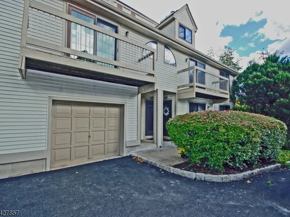 3005 Hemlock Pl, Basking Ridge, NJ 07920