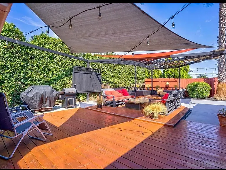 6571 Barnhurst Dr — Photo 2