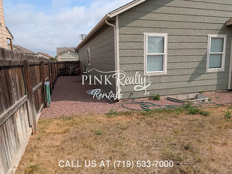 8377 Freestar Way — Photo 16