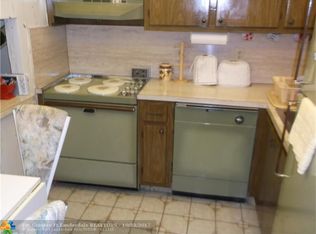 2831 Sunrise Lakes Dr E APT 105, Sunrise, FL 33322