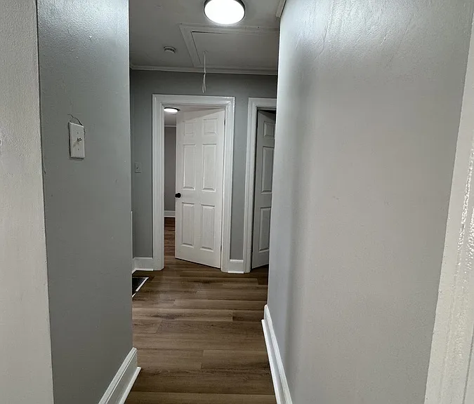 709 Jackson Ln — Photo 4