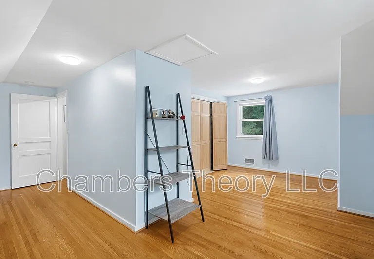 912 N Lexington St — Photo 25