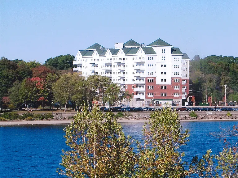 Water view living!