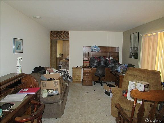 3rd image of 21112 91st St E