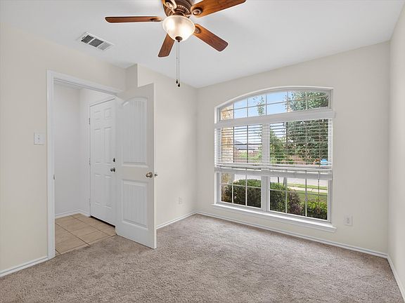 3rd image of 802 Platinum Dr