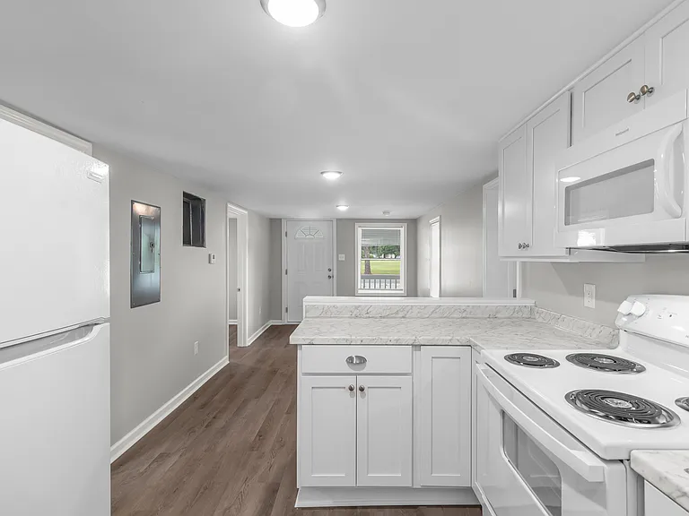 111 Five Mile Rd — Photo 3