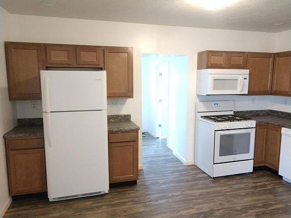5th image of 59 E Main St Unit A
