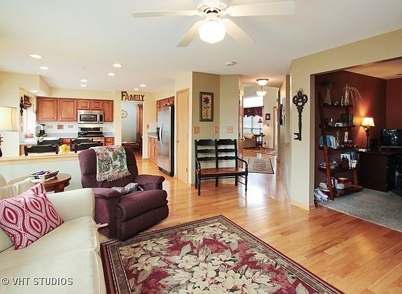 5th image of 1701 Vineyard Dr