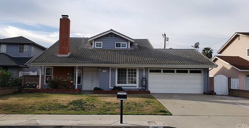 2nd image of 120 Clove Pl