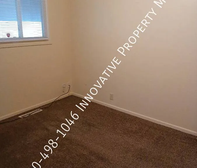 2829 Plainfield Ave — Photo 14