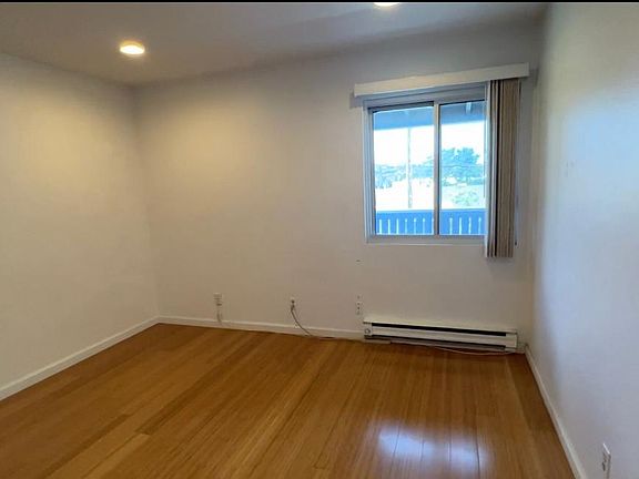 4th image of 1126 Cherry Ave APT 109
