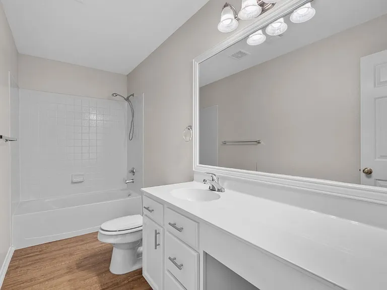 905 Lodosa Dr — Photo 15