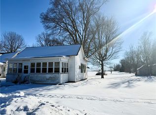 308 E 3rd St, Brocton, IL 61917