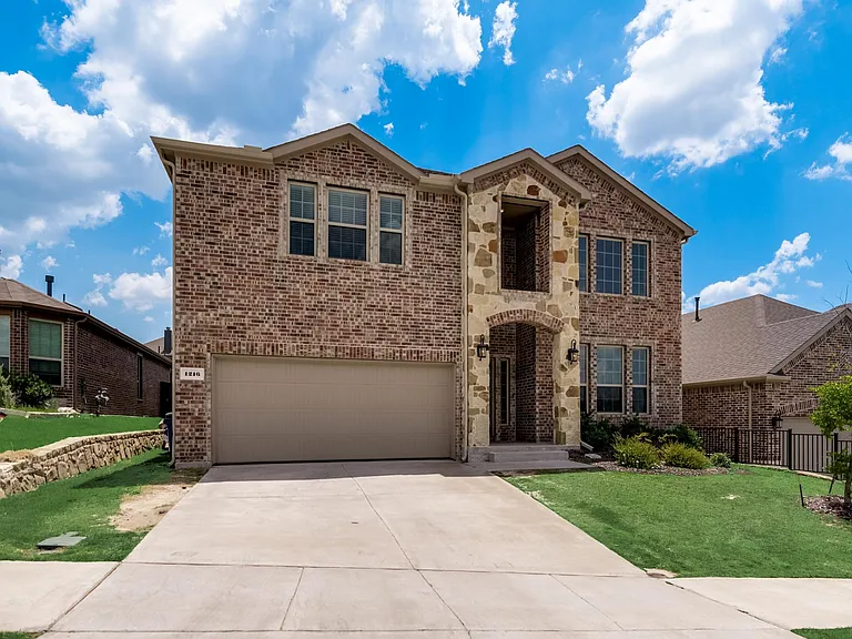 1216 Gibson Dr — Photo 4