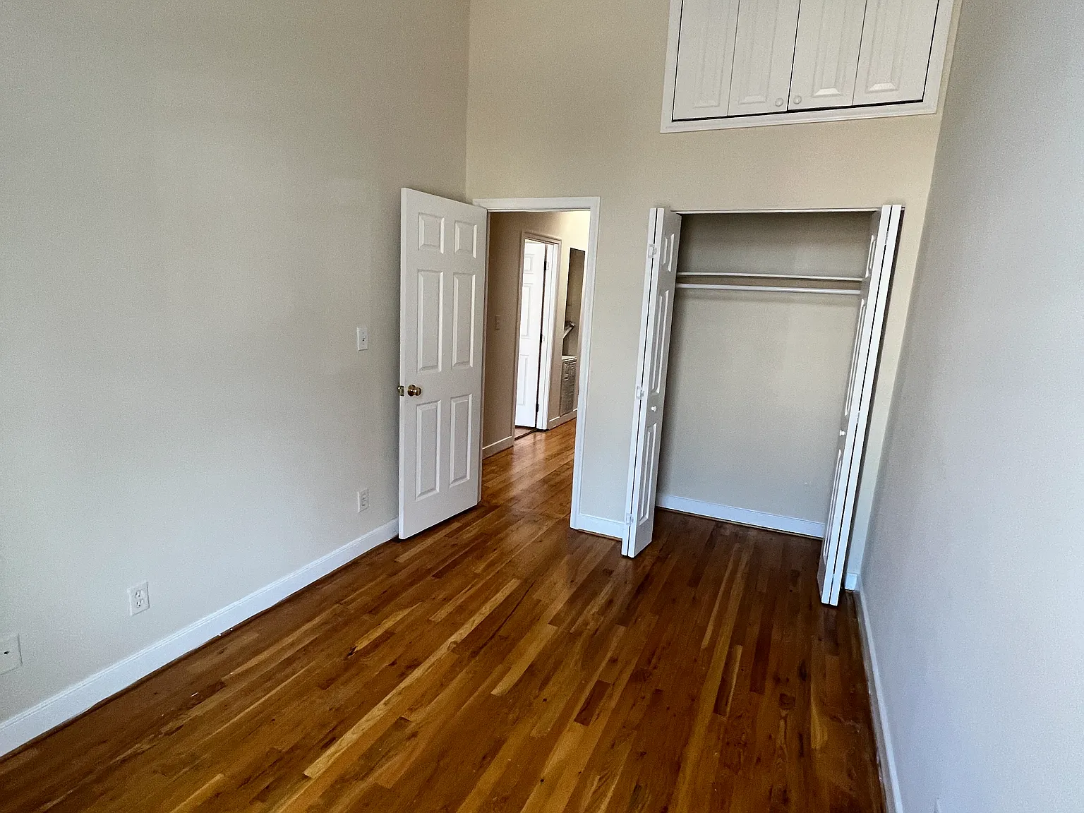 2 bed, 900 sqft, $1,595 — Photo 2