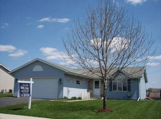 2314 Green Valley Dr, Janesville, WI 53546