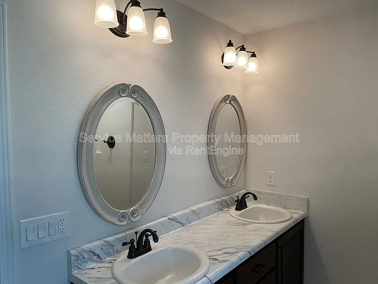 4978 Covenant Cir — Photo 12