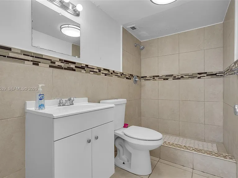 9143 SW 77th Ave #B710 — Photo 17