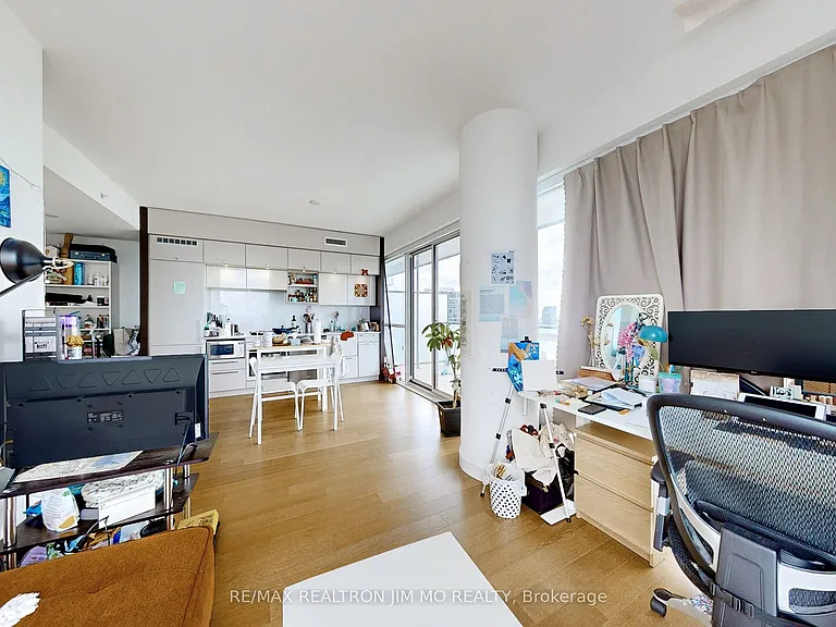 15 Grenville St #3503 — Photo 16