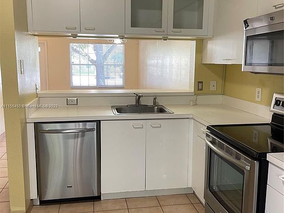 4th image of 7850 Sanibel Dr #7850