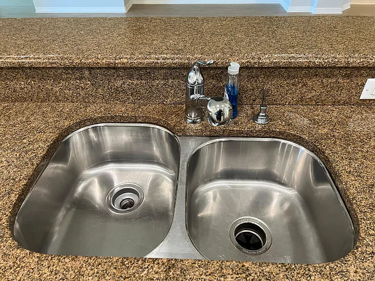 Double sink